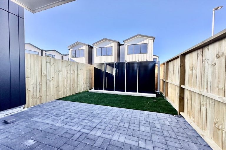 Photo of property in 9/239 Porchester Road, Takanini, 2112