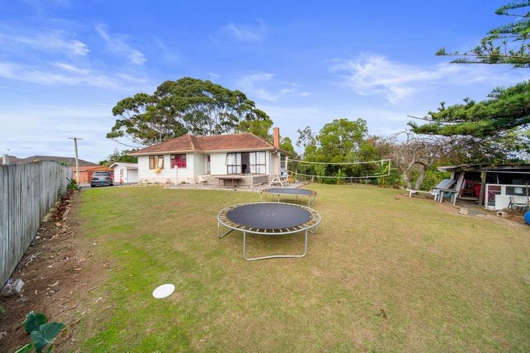 Photo of property in 12 Bolton Place, Otara, Auckland, 2023