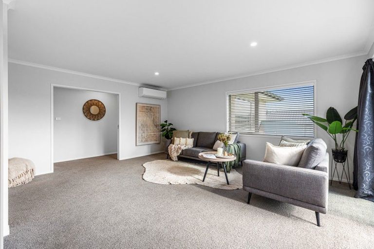 Photo of property in 14 Rochfort Crescent, Pyes Pa, Tauranga, 3112