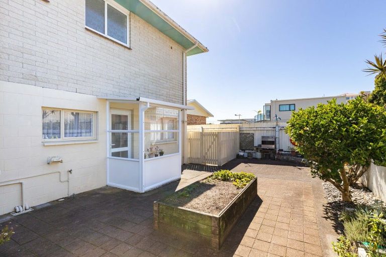 Photo of property in 3/9 Hine Street, New Plymouth, 4310