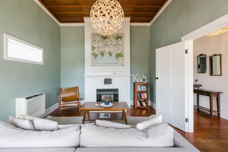 Photo of property in 409 Alexandra Street, Hastings, 4122