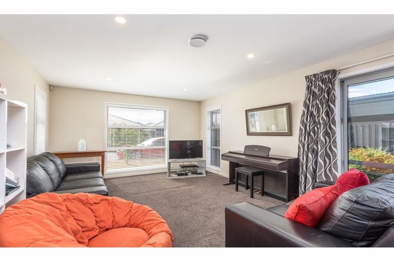 Photo of property in 12 Booth Way, Belfast, Christchurch, 8051