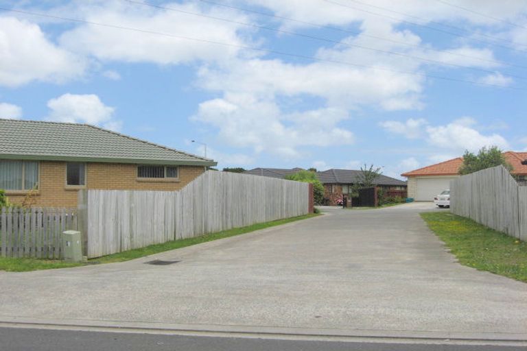 Photo of property in 15 Morewa Place, Takanini, 2112