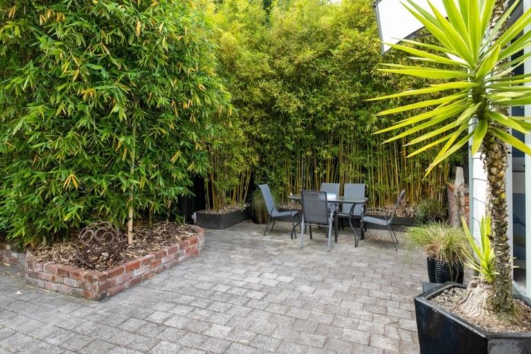 Photo of property in 2 Paradise Road, Napier South, Napier, 4110