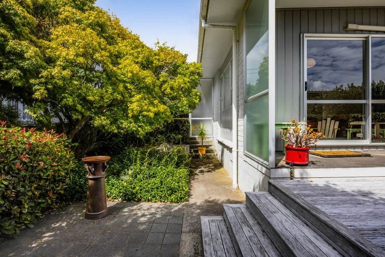 Photo of property in 44 Fulford Street, New Plymouth, 4310