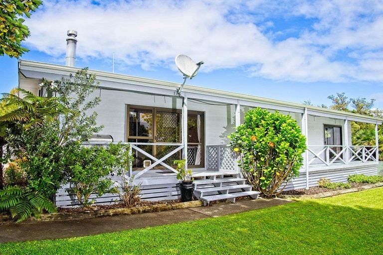 Photo of property in 10 Dillon Bell Road, Whataupoko, Gisborne, 4010