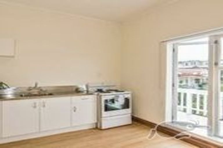 Photo of property in 24a Colombo Street, Newtown, Wellington, 6021