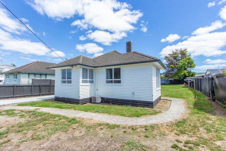 Photo of property in 28 Meadowbank Crescent, Fordlands, Rotorua, 3015