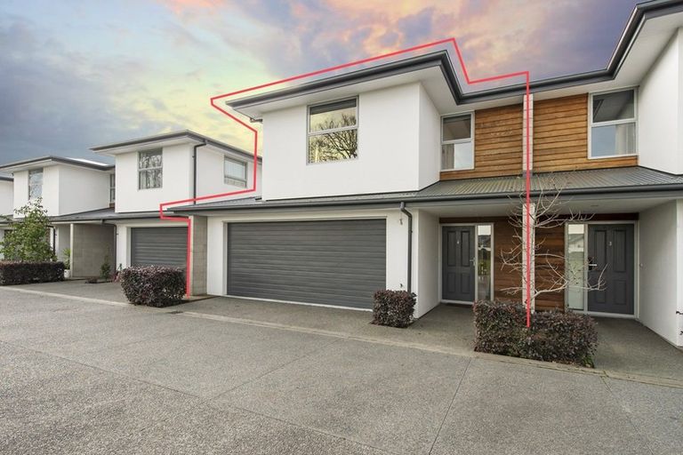 Photo of property in 4/20 Old Red Barn Road, Halswell, Christchurch, 8025