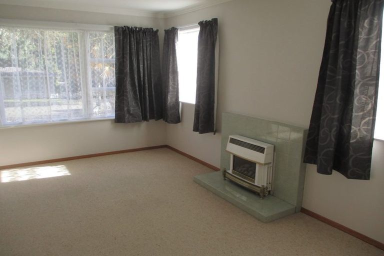 Photo of property in 3 Churchill Street, Levin, 5510