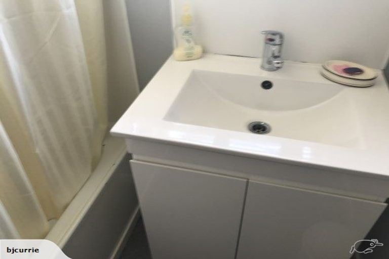 Photo of property in 37 Monowai Place, Westbrook, Palmerston North, 4412