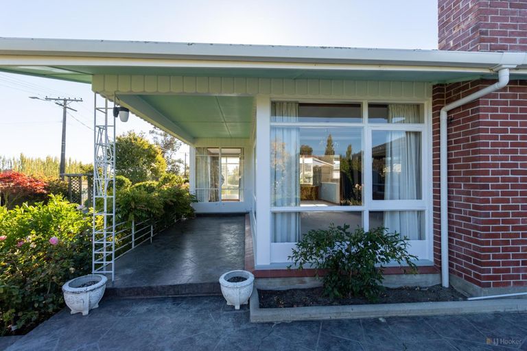 Photo of property in 1 Cashel Street, Waimate, 7924