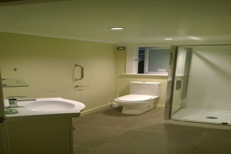 Photo of property in 12 Tawini Road, Titirangi, Auckland, 0604