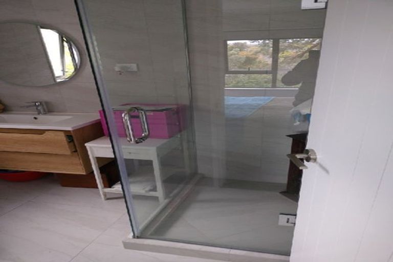 Photo of property in 70c Awaruku Road, Torbay, Auckland, 0630