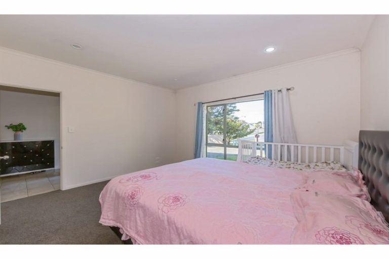 Photo of property in 33 Fingal Way, Gulf Harbour, Whangaparaoa, 0930