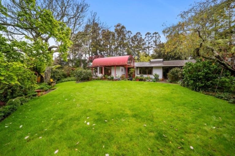 Photo of property in 231 Henwood Road, Paraite, New Plymouth, 4372