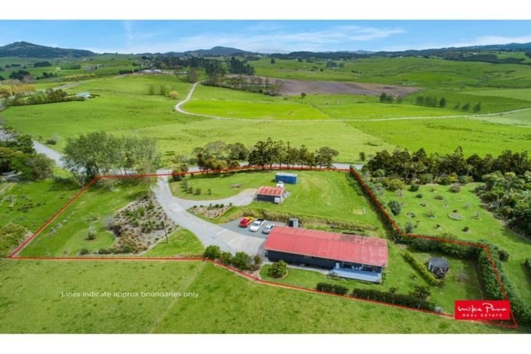 Photo of property in 18 Addison Road, Pataua South, Onerahi, 0192
