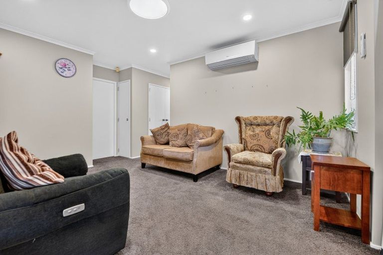 Photo of property in 35 Nottingham Drive, Hamilton East, Hamilton, 3216