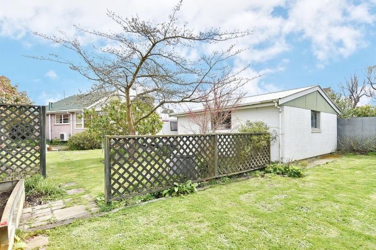 Photo of property in 236 Grimseys Road, Redwood, Christchurch, 8051