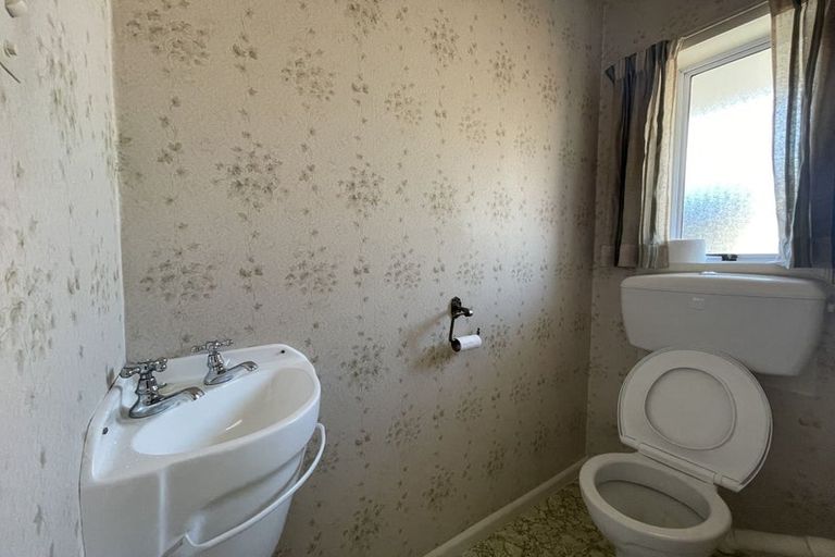 Photo of property in 54 Withells Road, Avonhead, Christchurch, 8042