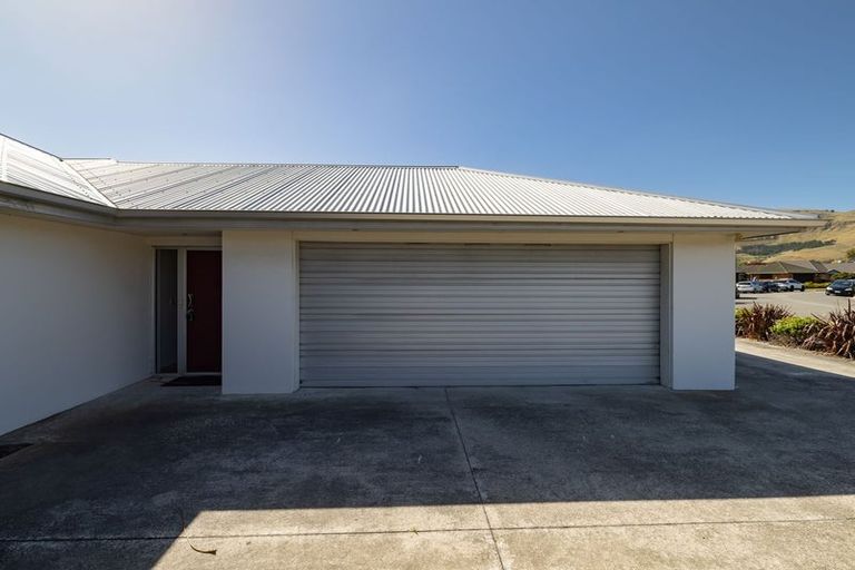 Photo of property in 72 Mauger Drive, Heathcote Valley, Christchurch, 8022