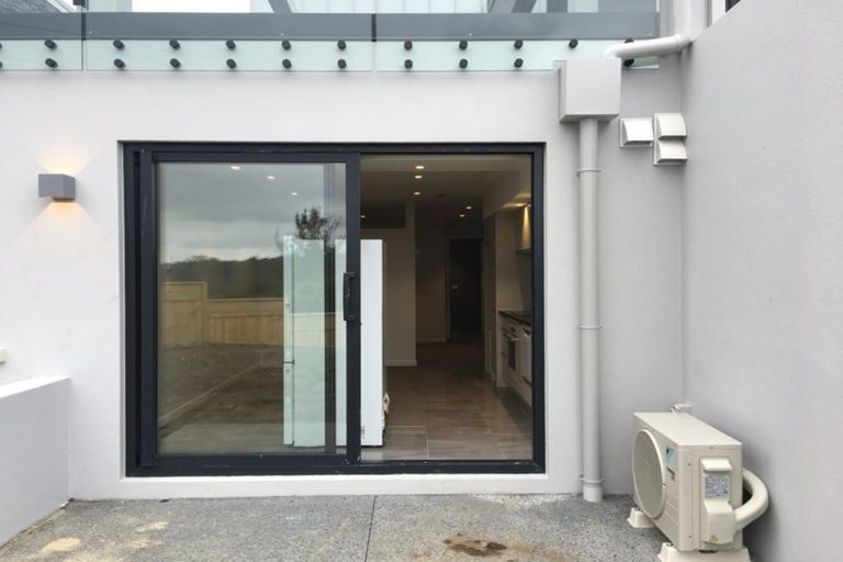 Photo of property in 120 Kittiwake Drive, Schnapper Rock, Auckland, 0632