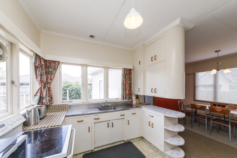 Photo of property in 20 East Street, Terrace End, Palmerston North, 4410