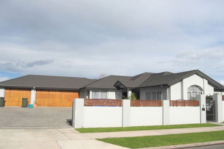 Photo of property in 2 Edenpark Drive, Rototuna North, Hamilton, 3210