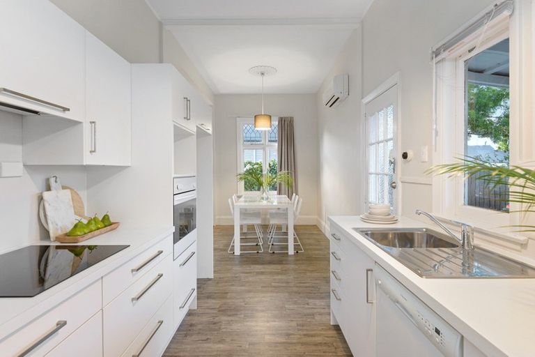 Photo of property in 118 Forfar Street, St Albans, Christchurch, 8014