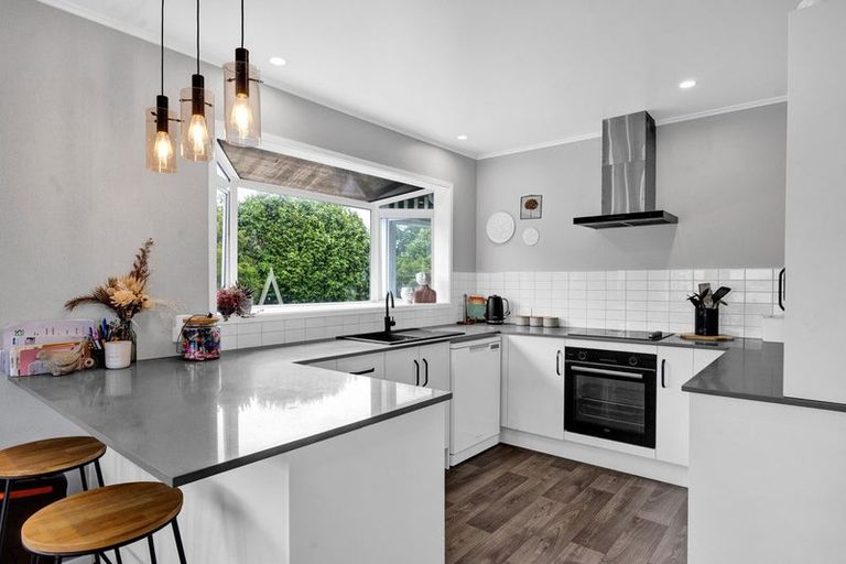 Photo of property in 9 Mccarthy Street, Hawera, 4610