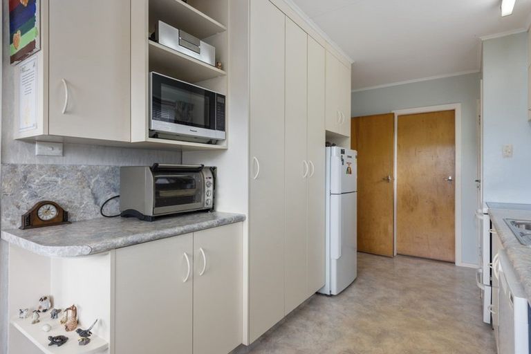 Photo of property in 17 Radiata Grove, Brown Owl, Upper Hutt, 5018