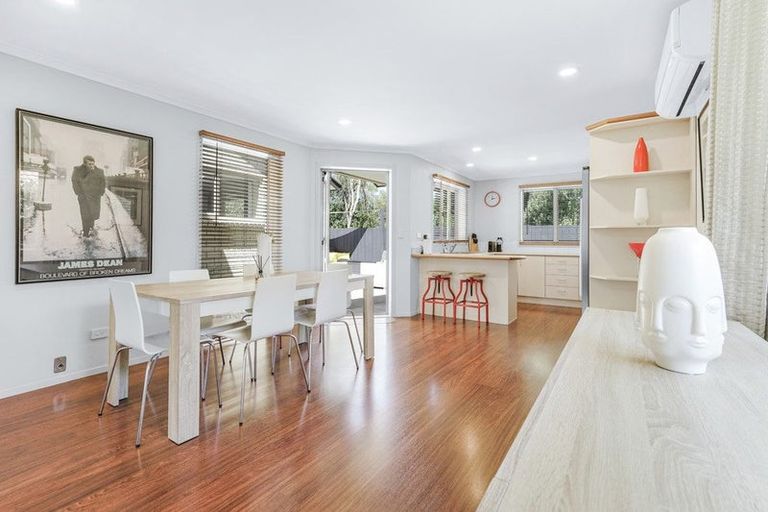 Photo of property in 70 Nielsen Gardens, Rototuna, Hamilton, 3210