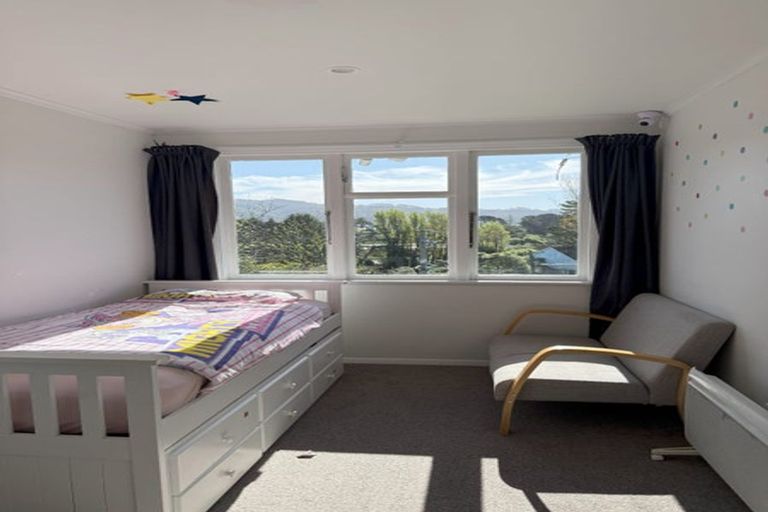 Photo of property in 6 Gloucester Street, Cannons Creek, Porirua, 5024