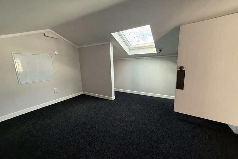 Photo of property in 6 Second Avenue, Avenues, Whangarei, 0110