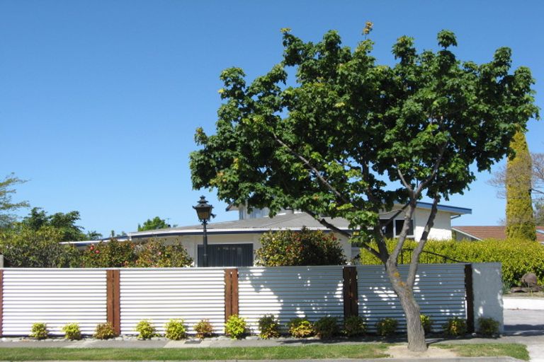 Photo of property in 16 Newbourne Crescent, Redwoodtown, Blenheim, 7201