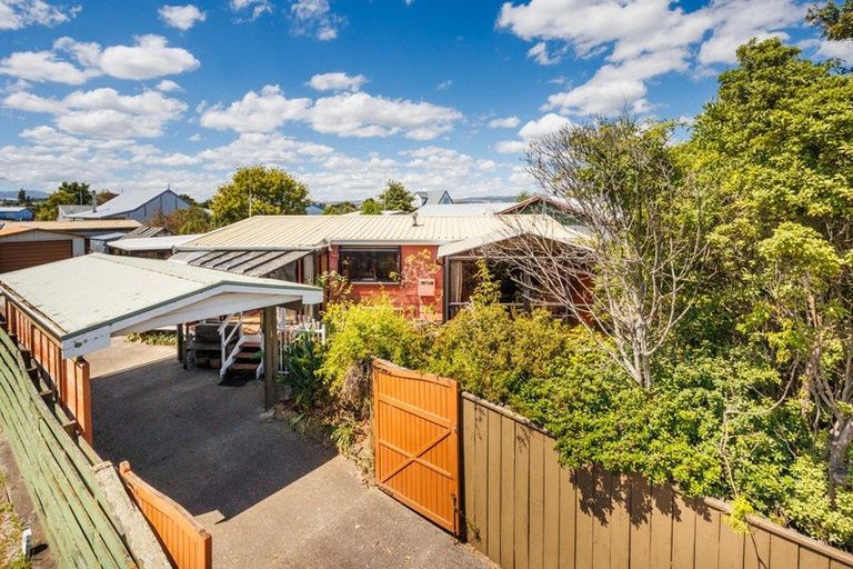 Photo of property in 1 Peter Hall Drive, Kelvin Grove, Palmerston North, 4414