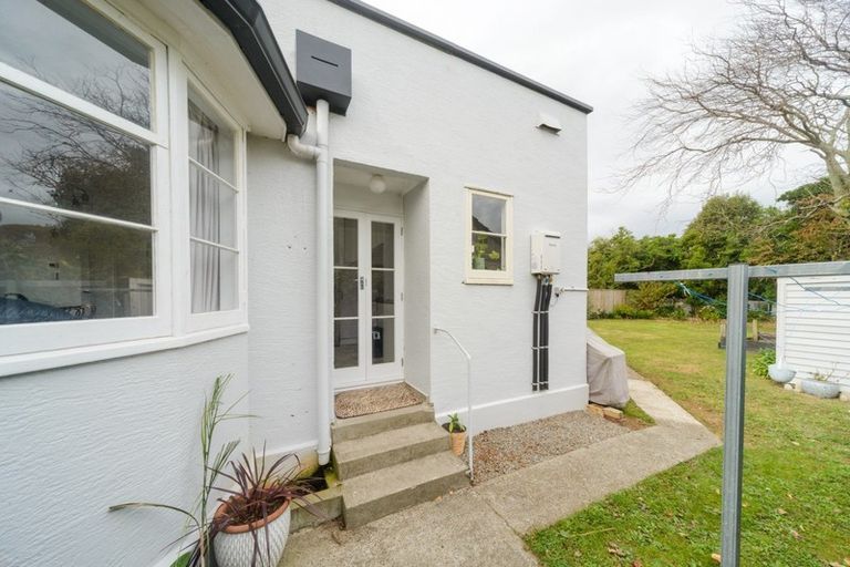 Photo of property in 90 Savage Crescent, West End, Palmerston North, 4412