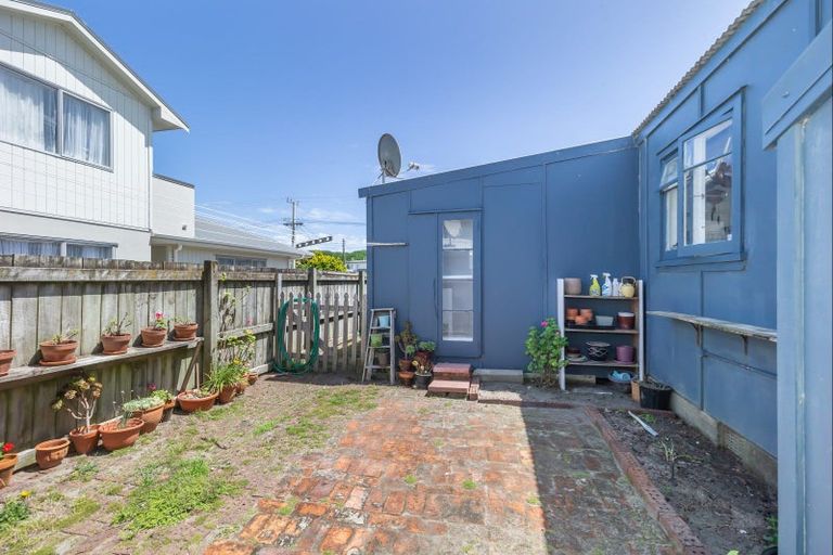 Photo of property in 15 Hunia Terrace, Himatangi Beach, Foxton, 4891