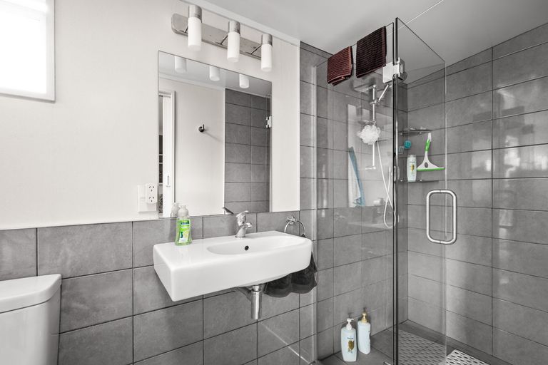 Photo of property in 1 Royal Terrace, Alexandra, 9320