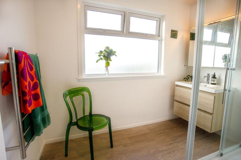 Photo of property in 8a Sheridan Terrace, Johnsonville, Wellington, 6037