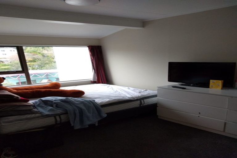 Photo of property in 6/29 Main Road, Tawa, Wellington, 5028