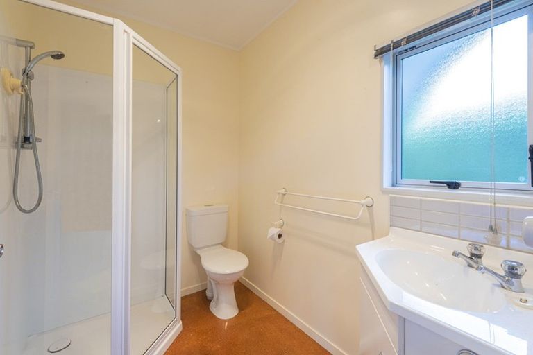 Photo of property in 2177 Whananaki North Road, Whananaki, Hikurangi, 0181