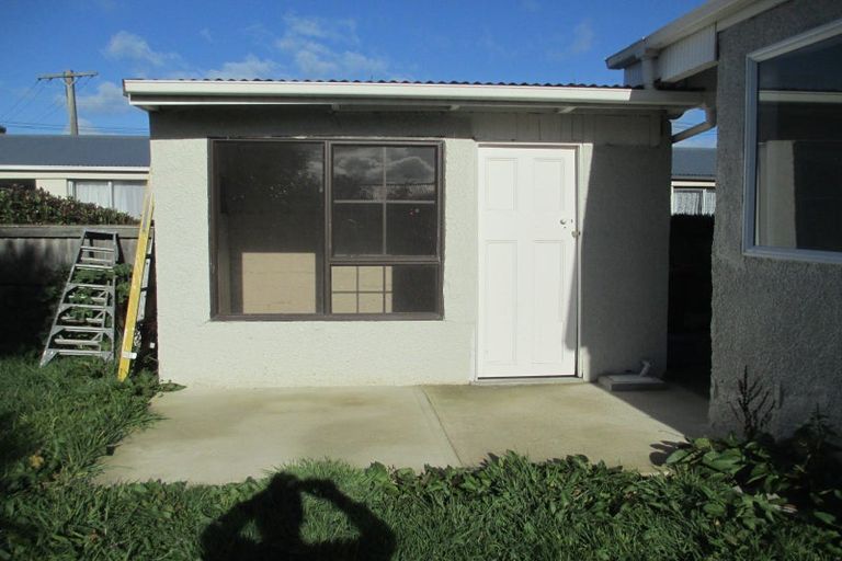 Photo of property in 18 Cashel Street, South Dunedin, Dunedin, 9012