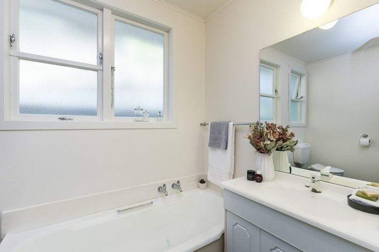 Photo of property in 8 Rochester Street, Wilton, Wellington, 6012