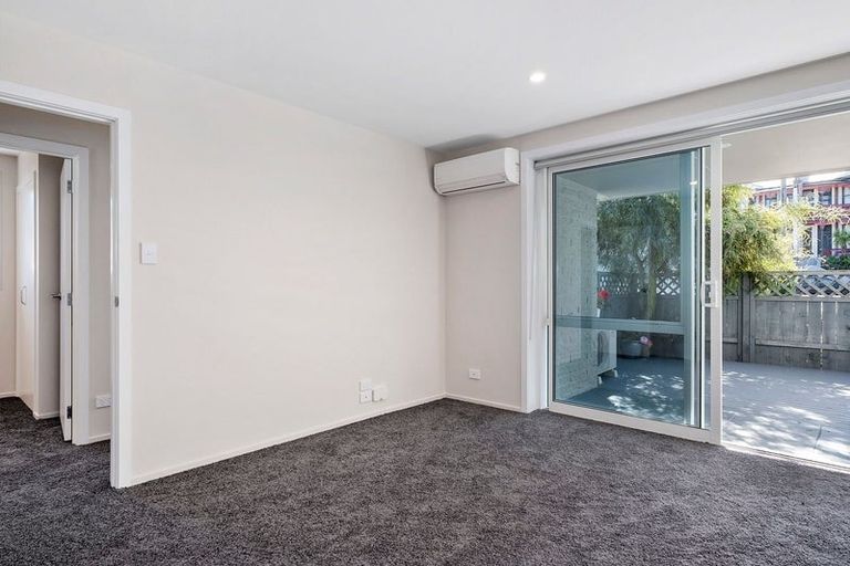 Photo of property in 53 Manor Place, Dunedin Central, Dunedin, 9016