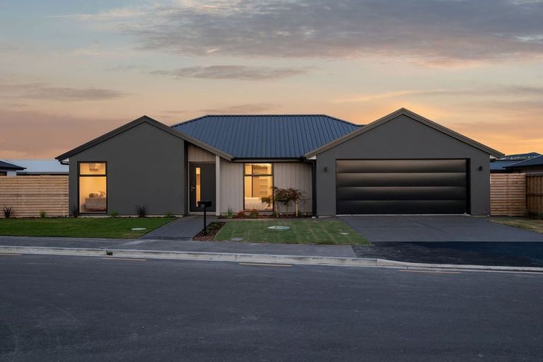 Photo of property in 20 Eccles Place, Halswell, Christchurch, 8025