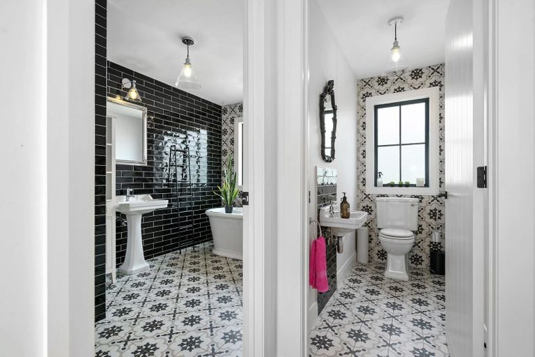 Photo of property in 3/45 Saint Kilda Road, Cambridge, 3434