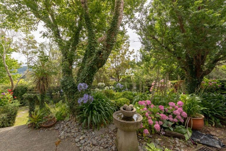 Photo of property in 13 Chichester Drive, Pinehaven, Upper Hutt, 5019