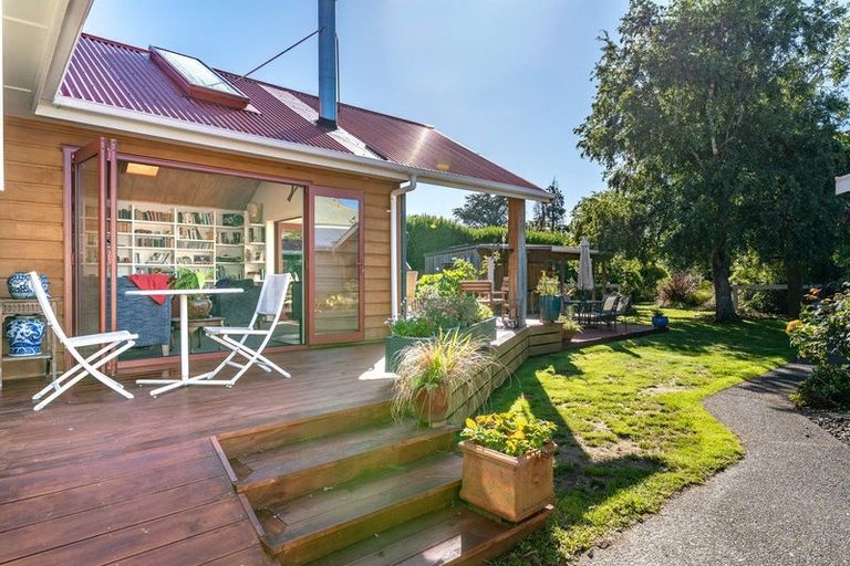 Photo of property in 12 Dixon Street, Carterton, 5713