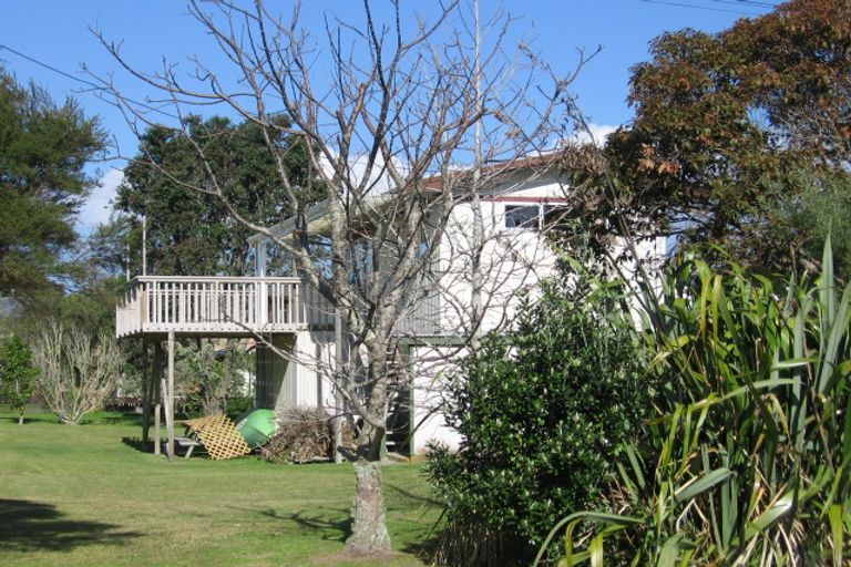 Photo of property in 5 Riverview Road, Cooks Beach, Whitianga, 3591